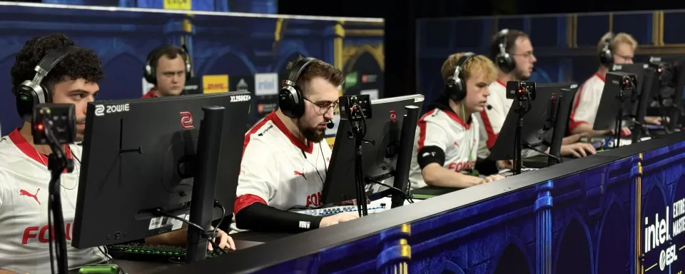Толпа на StarLadder Budapest Major 2025 помогает MOUZ побеждать