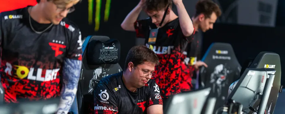 MOUZ vs FaZe - Prognoza i Analiza Meczu - StarLadder Budapest Major 2025 Playoffs