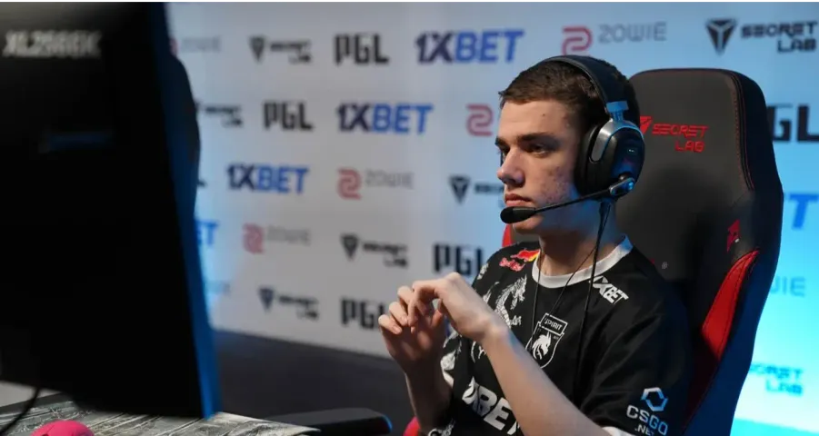 Top 10 Melhores Jogadores de CS2 com M4A1-S em LAN em 2024