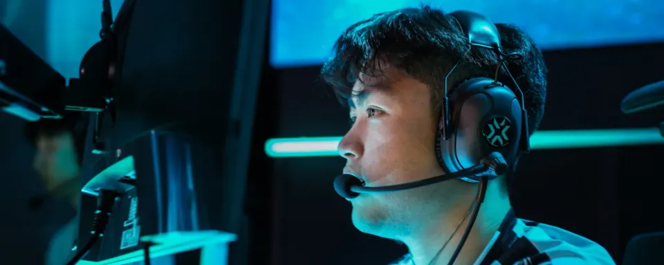 Riot Games banni des matchs professionnels pour 12 mois