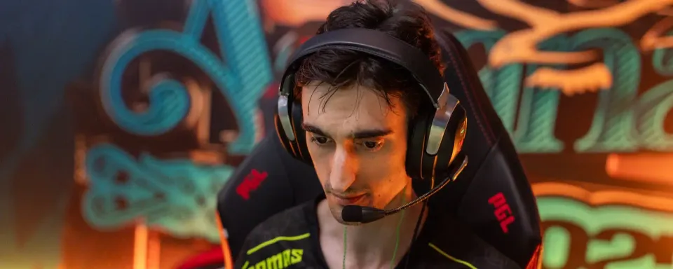 Mga Balita: paiN nakikipag-usap kay vsm at ewjerkz