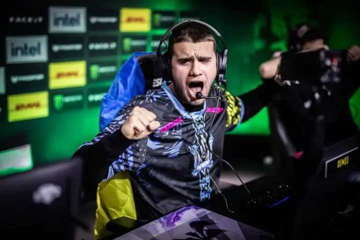 Monte advanced to the RES 4 Europe Regional Series playoffs by defeating BLEED