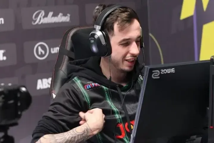 KennyS в партнерстве с NextGenZ выпустил скин в мастерской