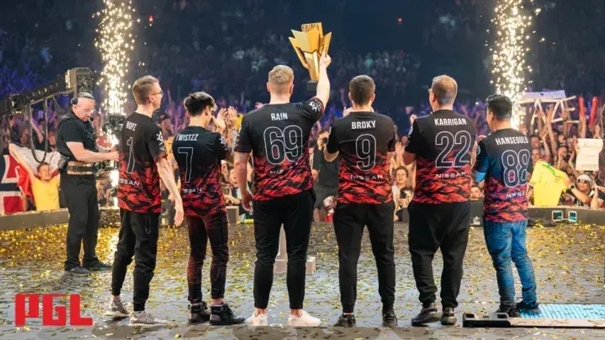 Полные итоги церемонии награждения HLTV. FaZe Clan - лучшая команда в 2022 году