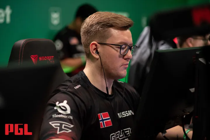 Rain не выступит на BLAST Premier: Spring Groups 2023. Тренер FaZe Clan пропустит старт турнира