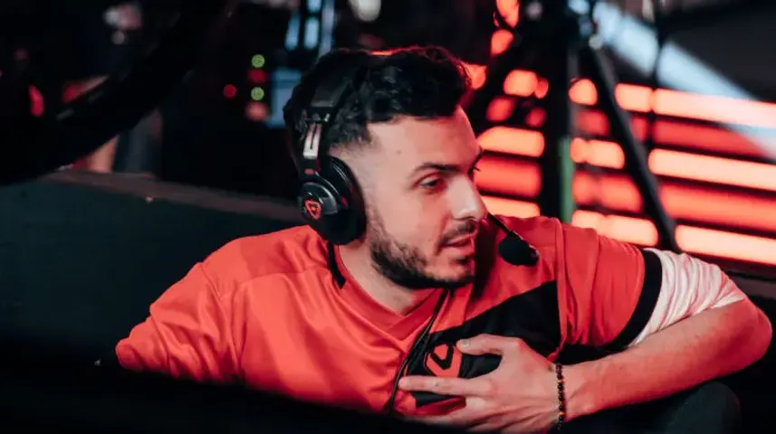 Tarik lobte die "Leidenschaft" der brasilianischen Fans, die über Boostio von den 100 Thieves kommentierten