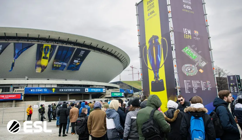 Фанаты CS:GO на IEM Katowice 2023 освистали Outsiders во время выхода на сцену — ВИДЕО