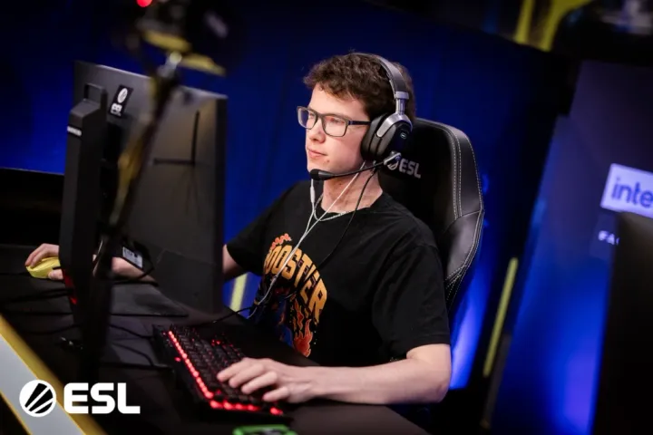 nettik leaves Rooster after four years in the lineup