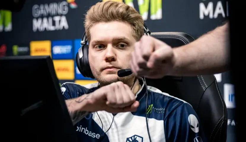 NAVI выиграли первый матч в плей-офф EPL S17, Liquid покинули турнир