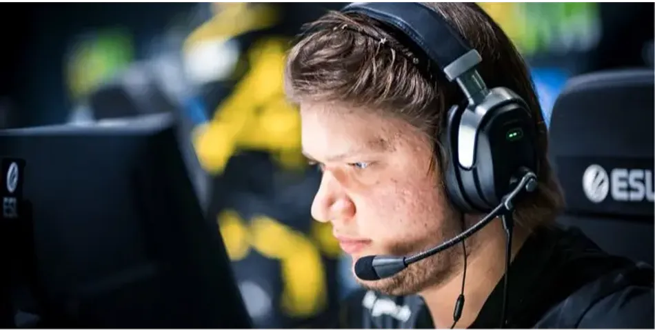 Прогноз на полуфинал ESL Pro League Season 17 NAVI против FaZe - аналитика матча