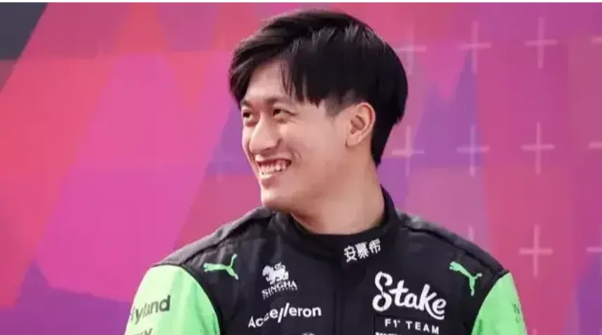 O piloto de Fórmula 1 Zhou Guanyu nomeou a sua equipa de sonho em CS