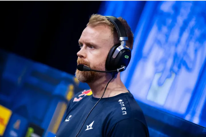 ruggah: "Мы потратили много времени и ресурсов, чтобы запустить поезд" - Astralis уверенно стартовали на IEM Cologne