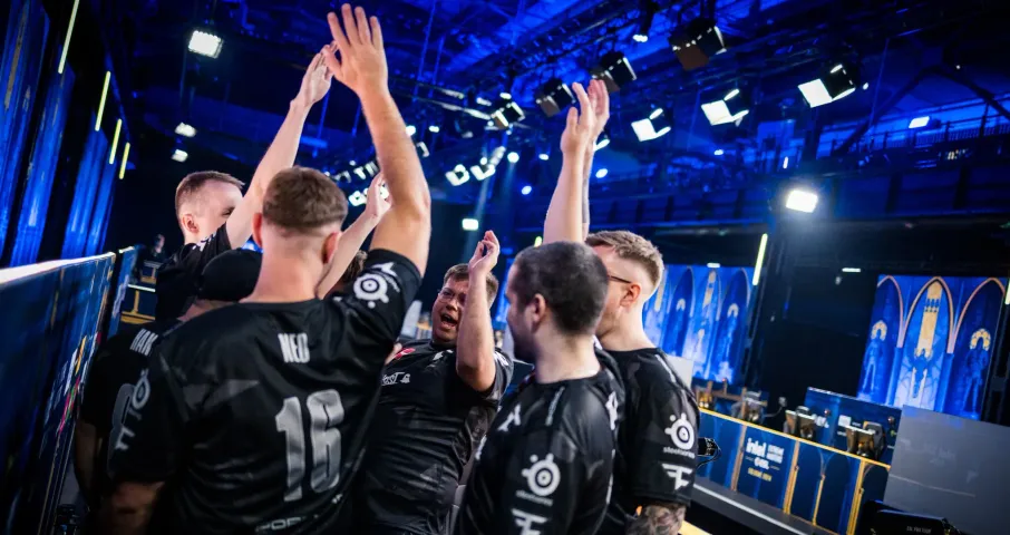 FaZe besiegt Falcons und erreicht das Finale des unteren Rasters der IEM Köln