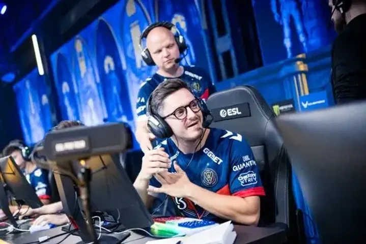 Vitality pokonuje MOUZ, aby zapewnić sobie miejsce w półfinale IEM Cologne