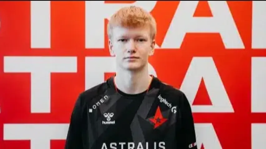 How did Altekz play his first match for Astralis' main team?