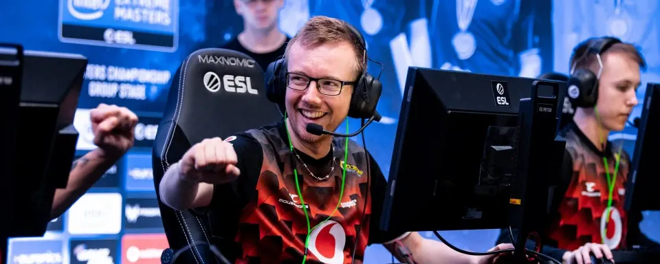 MOUZ pagaron a chrisJ $240,000 por un año sin partidos