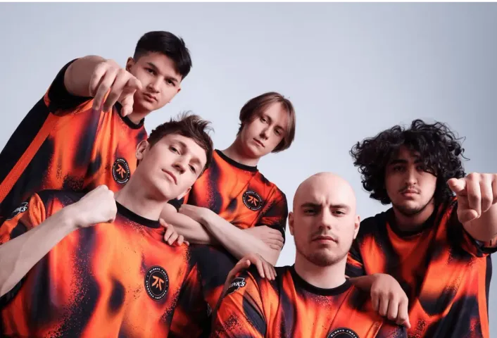 Fnatic представила новую форму для участия в Valorant Champions 2023