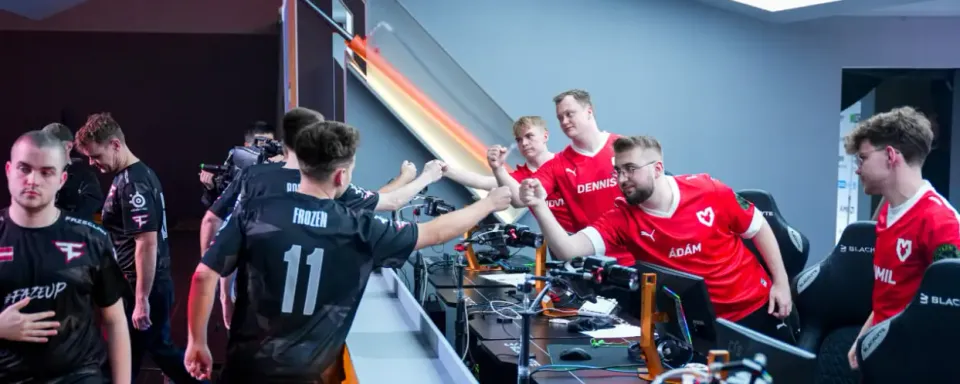 NAVI, Spirit'e karşı dayanamadı, FaZe ise MOUZ'u zorla yendi - Perfect World Shanghai Major 2024: Eleme Aşaması 3. tur sonuçları