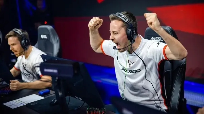 Сенсації не сталося: Heroic обіграли Rooster у своєму першому матчі на ESL Pro League Season 18