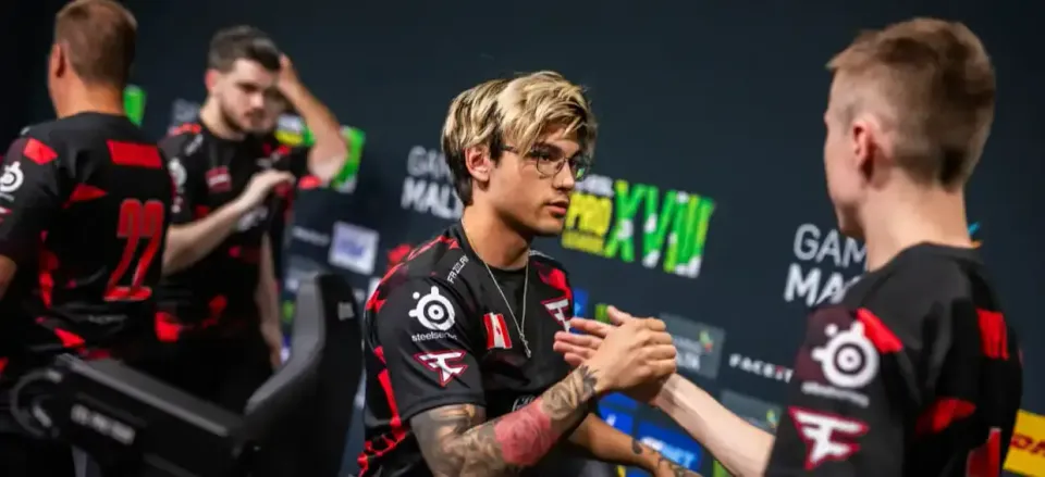 FaZe defeat fnatic and secure the ESL Pro League S18 playoffs spot