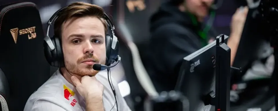 sjuush forlader Heroic efter fire år