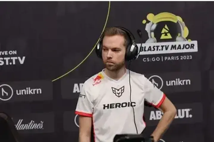 Xizt: "Чи є хоч хтось, хто дійсно насолоджується грою у Counter-Strike 2?"